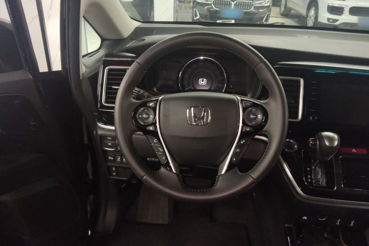Used Honda Elysion 2019 2.0L Hybrid Luxury Edition Steering Wheel