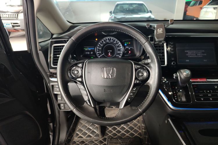 Used Honda Elysion 2019 2.0L Hybrid Luxury Edition Steering Wheel