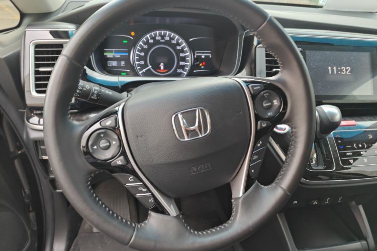 Used Honda Elysion 2019 2.0L Hybrid Luxury Edition Steering Wheel