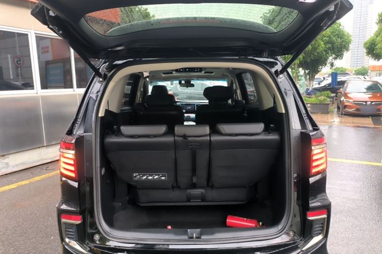 Used Honda Elysion 2019 2.0L Hybrid Luxury Edition Trunk