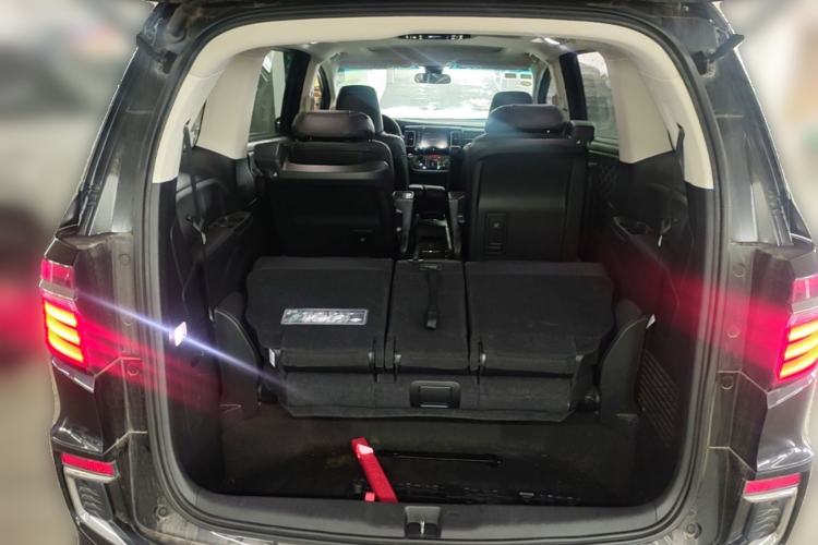Used Honda Elysion 2019 2.0L Hybrid Supreme Edition Trunk