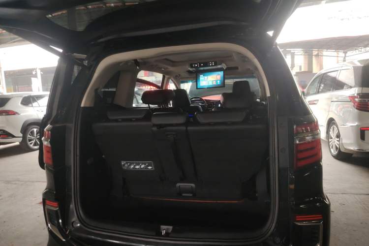 Used Honda Elysion 2019 2.0L Hybrid Luxury Edition Trunk