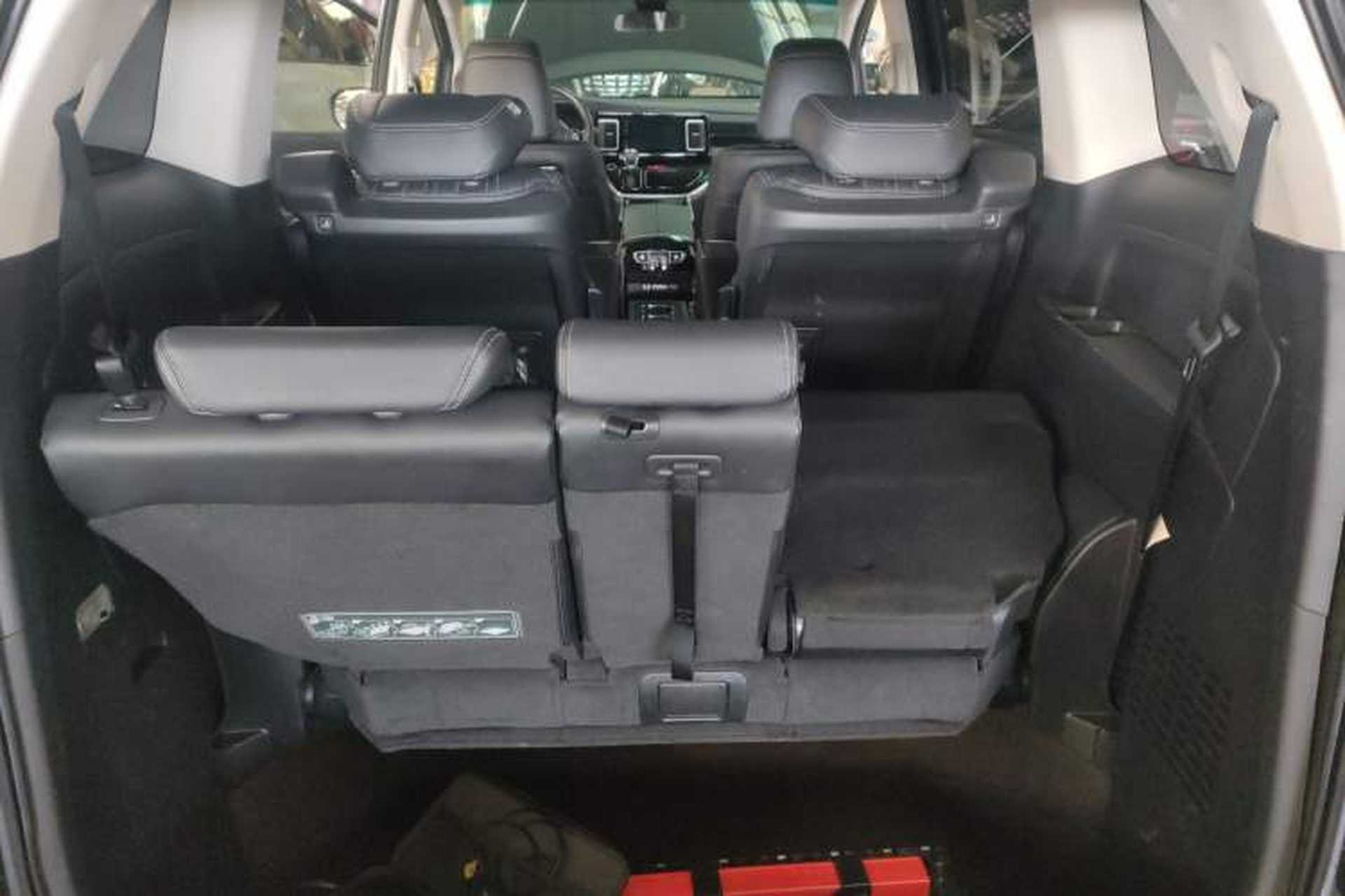 Used Honda Elysion 2019 2.0L Hybrid Luxury Edition Trunk