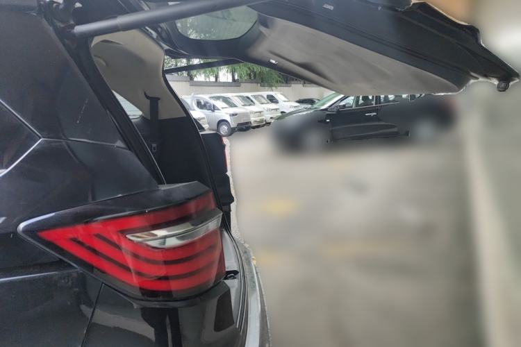 Used Honda Elysion 2019 2.0L Hybrid Luxury Edition Trunk