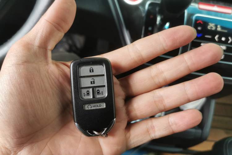 Used Honda Elysion 2019 2.0L Hybrid Supreme Edition Vehicle Key