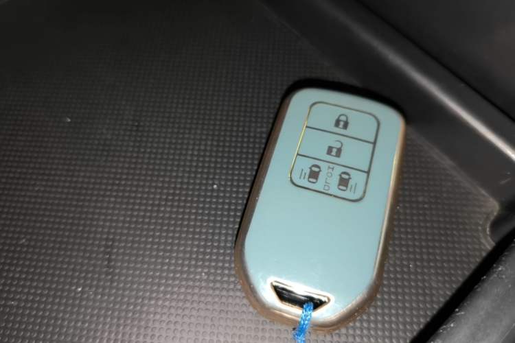 Used Honda Elysion 2019 2.0L Hybrid Luxury Edition Vehicle Key