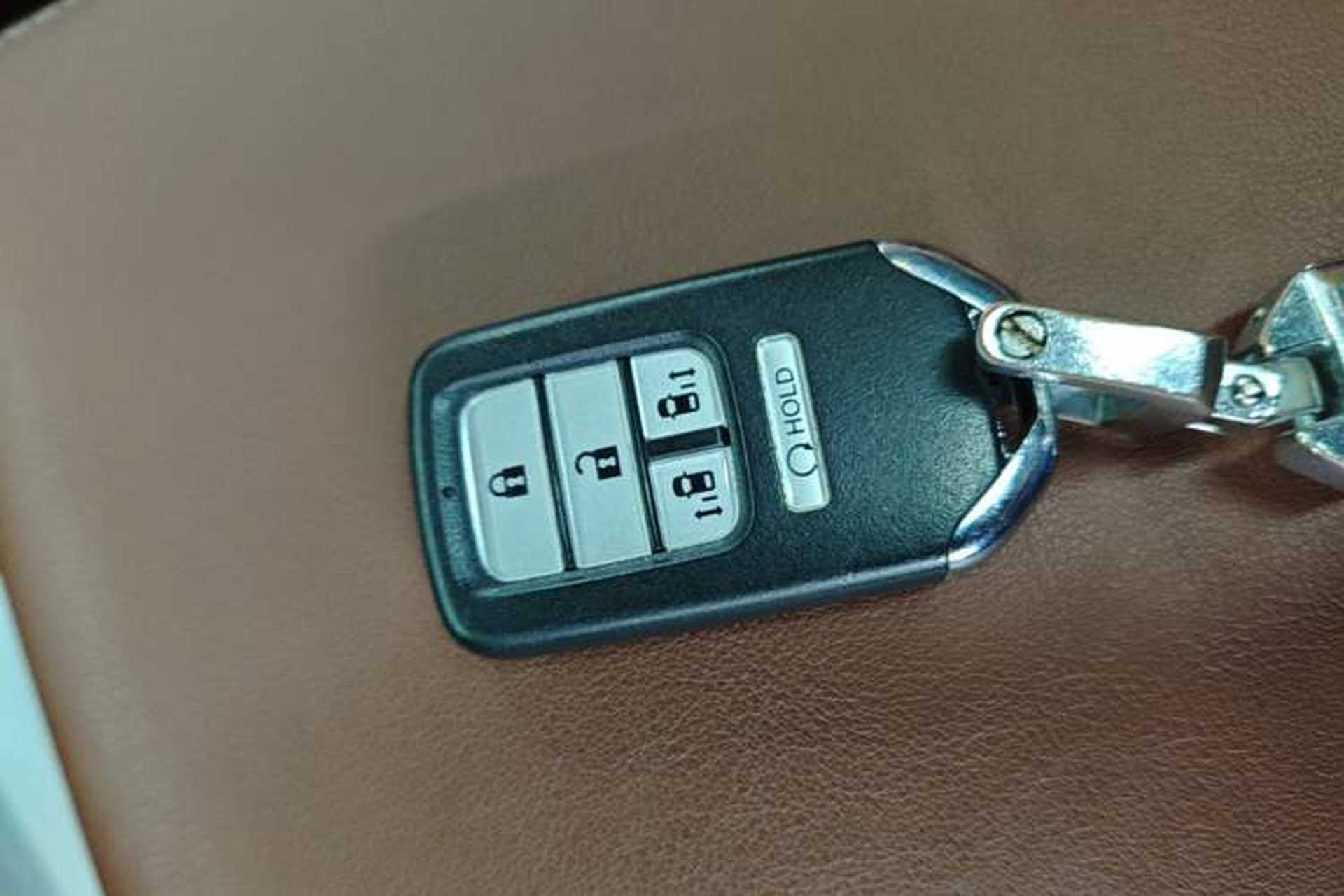 Used Honda Elysion 2019 2.0L Hybrid Supreme Edition Vehicle Key
