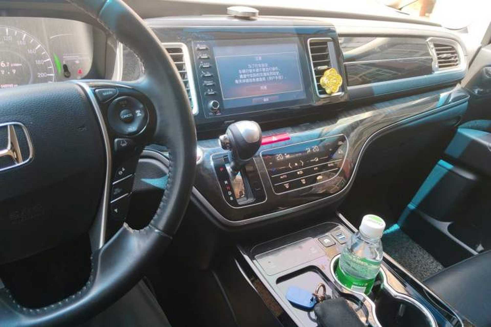Used Honda Elysion 2019 2.0L Hybrid Supreme Edition Audio And AC Panel