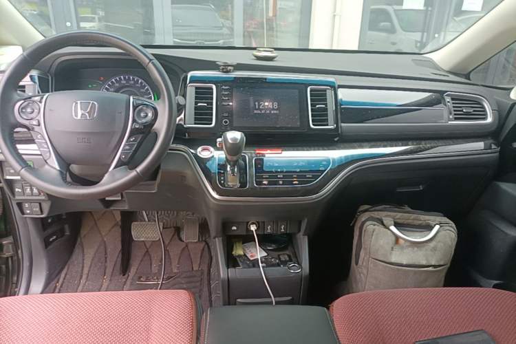 Used Honda Elysion 2019 2.0L Hybrid Luxury Edition Audio And AC Panel