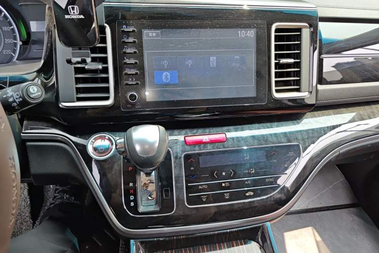 Used Honda Elysion 2019 2.0L Hybrid Supreme Edition Audio And AC Panel