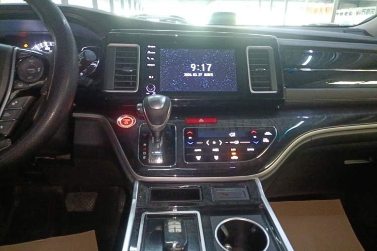 Used Honda Elysion 2019 2.0L Hybrid Luxury Edition Audio And AC Panel