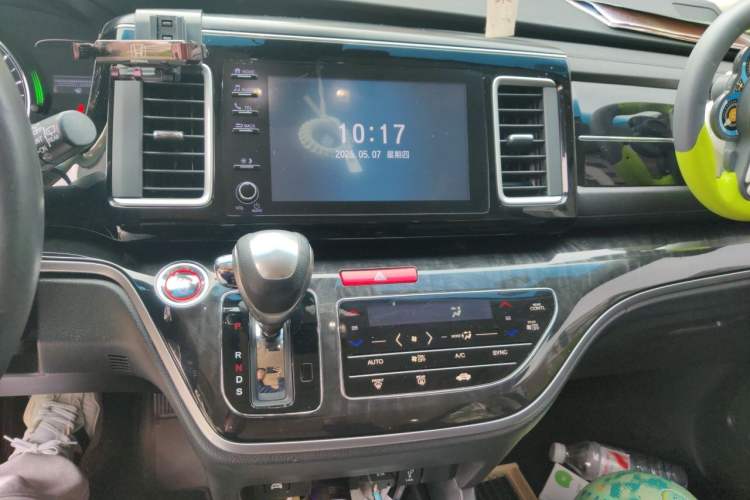 Used Honda Elysion 2019 2.0L Hybrid Luxury Edition Audio And AC Panel