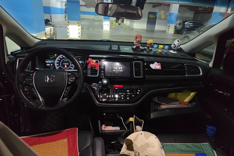 Used Honda Elysion 2019 2.0L Hybrid Luxury Edition Center Console