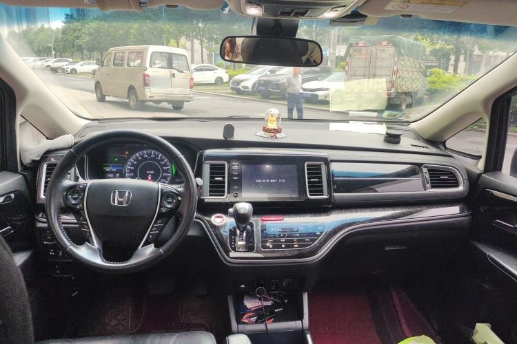 Used Honda Elysion 2019 2.0L Hybrid Luxury Edition Center Console