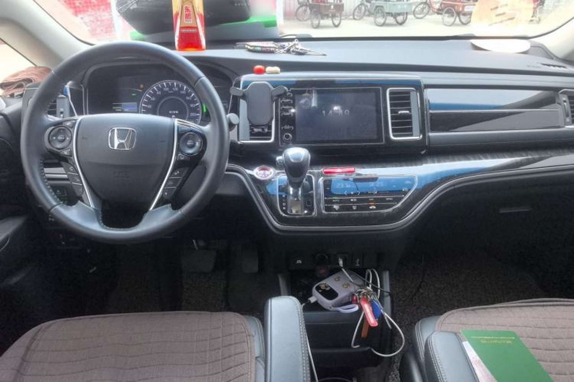 Used Honda Elysion 2019 2.0L Hybrid Luxury Edition Center Console
