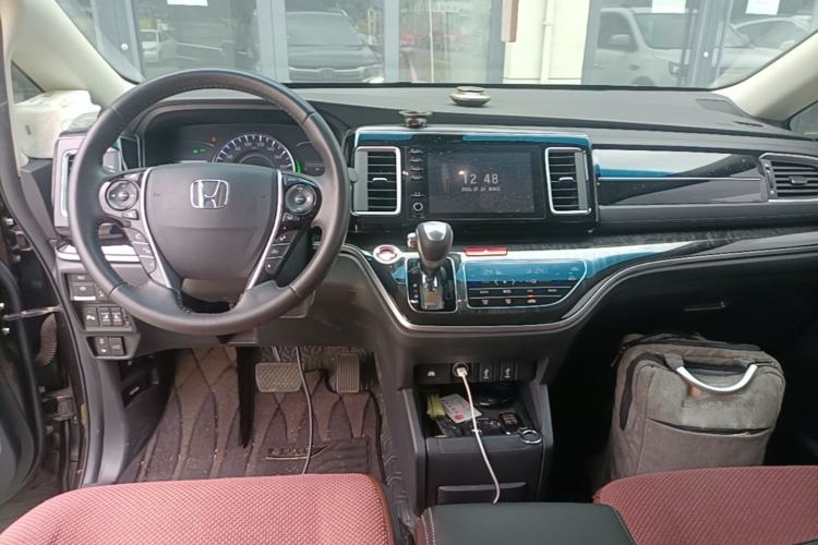 Used Honda Elysion 2019 2.0L Hybrid Luxury Edition Center Console