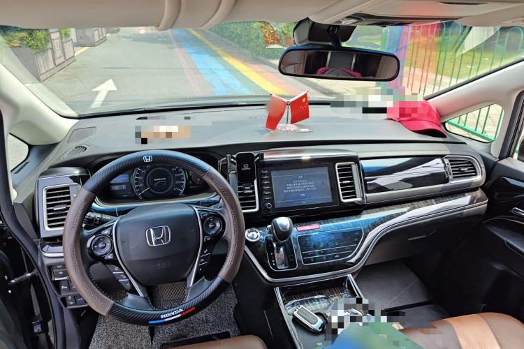 Used Honda Elysion 2019 2.0L Hybrid Supreme Edition Center Console