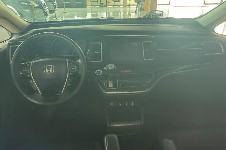 Used Honda Elysion 2019 2.0L Hybrid Luxury Edition Center Console