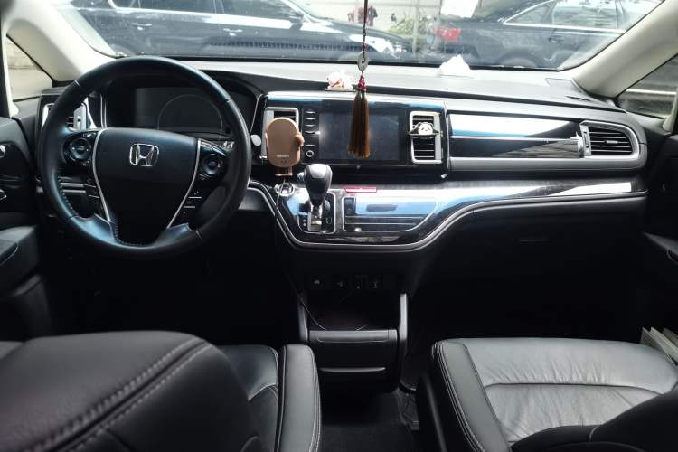 Used Honda Elysion 2019 2.0L Hybrid Luxury Edition Center Console