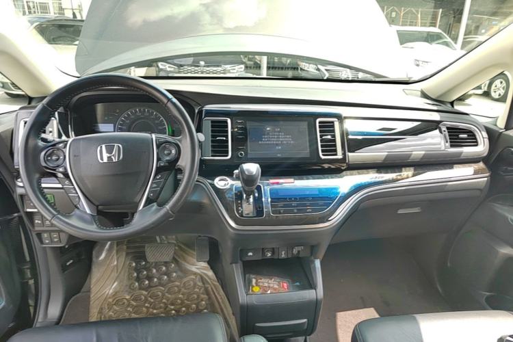 Used Honda Elysion 2019 2.0L Hybrid Luxury Edition Center Console