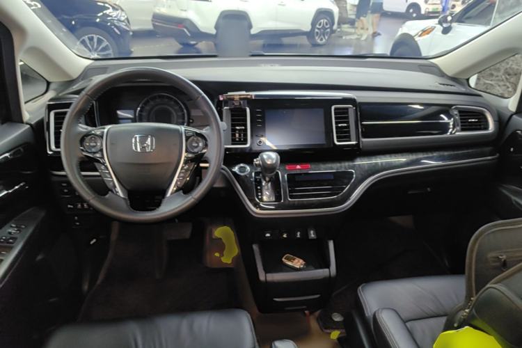Used Honda Elysion 2019 2.0L Hybrid Luxury Edition Center Console