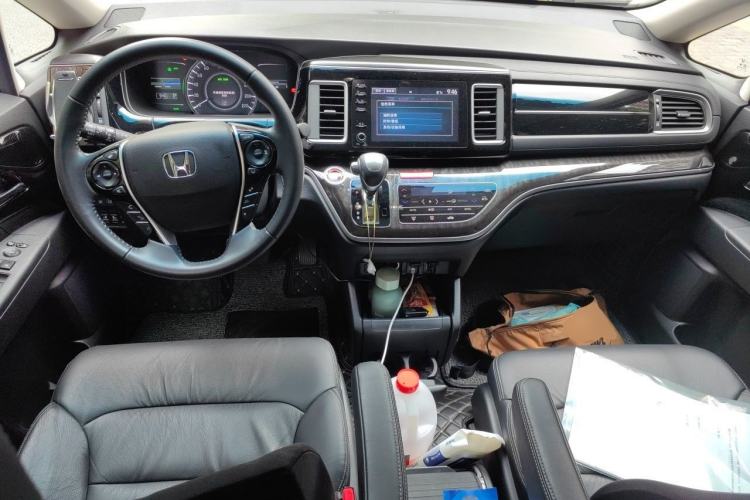 Used Honda Elysion 2019 2.0L Hybrid Luxury Edition Center Console