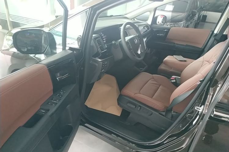 Used Honda Elysion 2019 2.0L Hybrid Luxury Edition Driver Seat