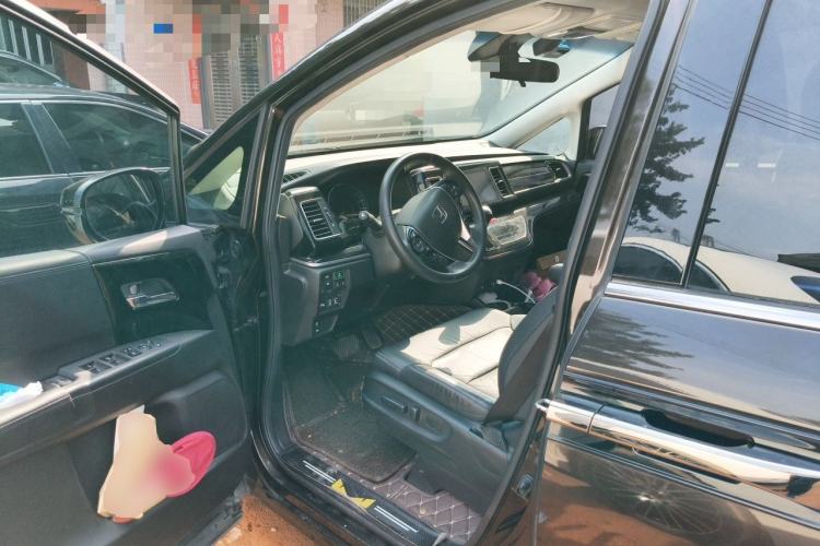 Used Honda Elysion 2019 2.0L Hybrid Luxury Edition Driver Seat