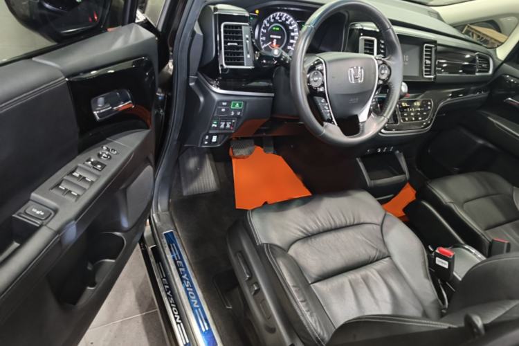 Used Honda Elysion 2019 2.0L Hybrid Luxury Edition Driver Seat