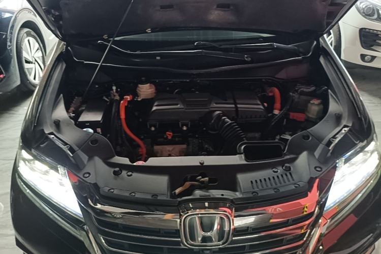 Used Honda Elysion 2019 2.0L Hybrid Supreme Edition Engine Bay