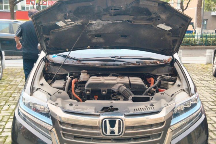 Used Honda Elysion 2019 2.0L Hybrid Luxury Edition Engine Bay