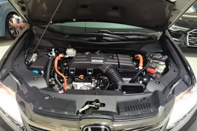 Used Honda Elysion 2019 2.0L Hybrid Luxury Edition Engine Bay