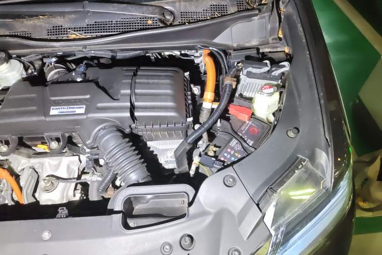 Used Honda Elysion 2019 2.0L Hybrid Luxury Edition Engine Bay Left