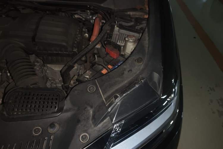 Used Honda Elysion 2019 2.0L Hybrid Supreme Edition Engine Bay Left