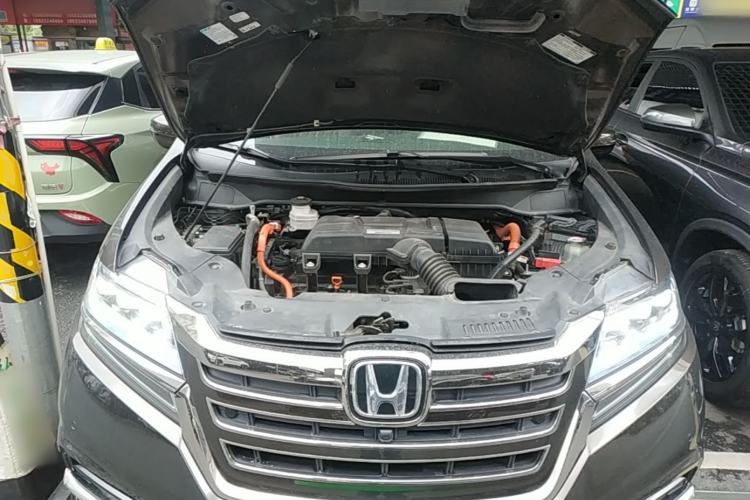 Used Honda Elysion 2019 2.0L Hybrid Supreme Edition Engine Bay