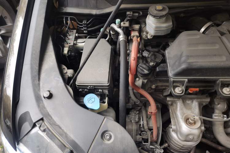 Used Honda Elysion 2019 2.0L Hybrid Luxury Edition Engine Bay Right