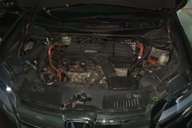 Used Honda Elysion 2019 2.0L Hybrid Supreme Edition Engine Bay