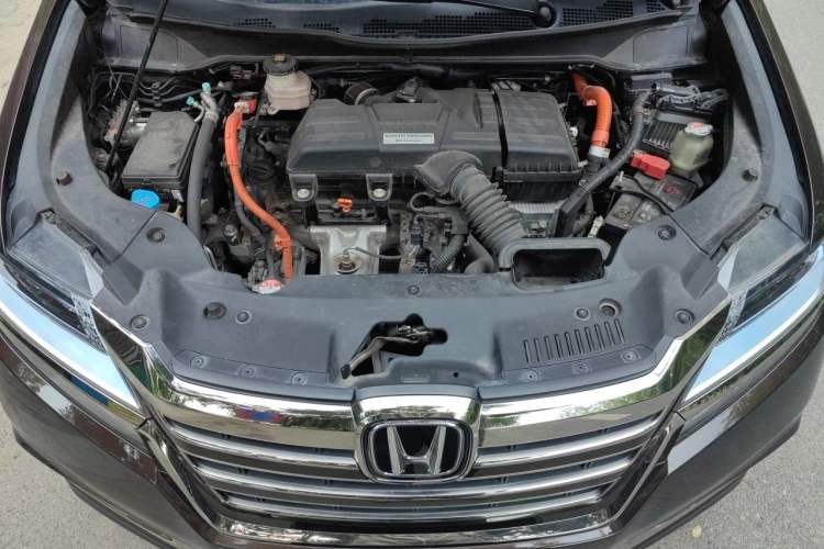 Used Honda Elysion 2019 2.0L Hybrid Luxury Edition Engine Bay