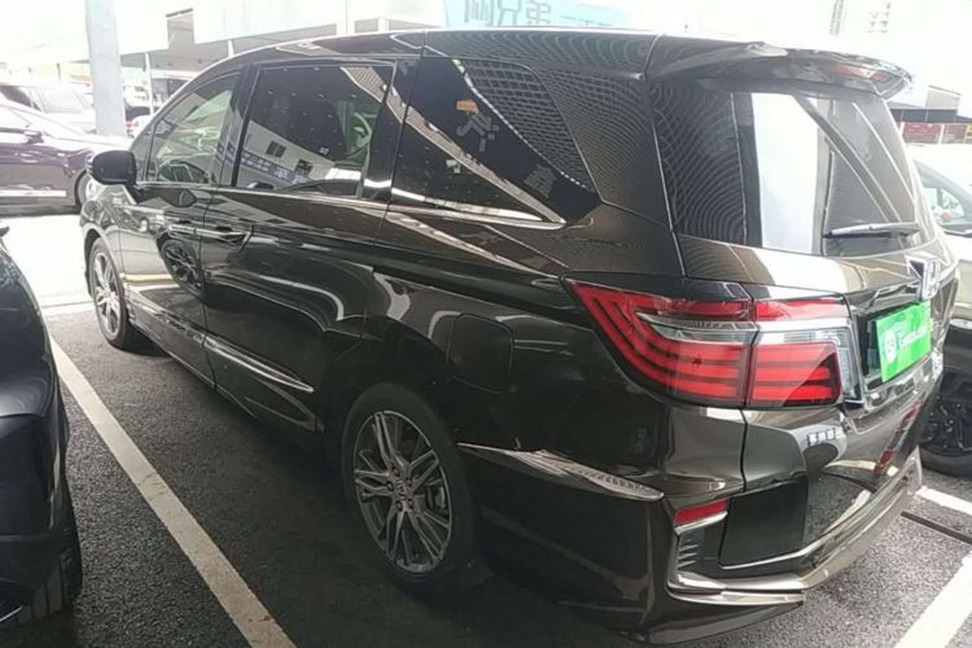 Used Honda Elysion 2019 2.0L Hybrid Supreme Edition Exterior 1