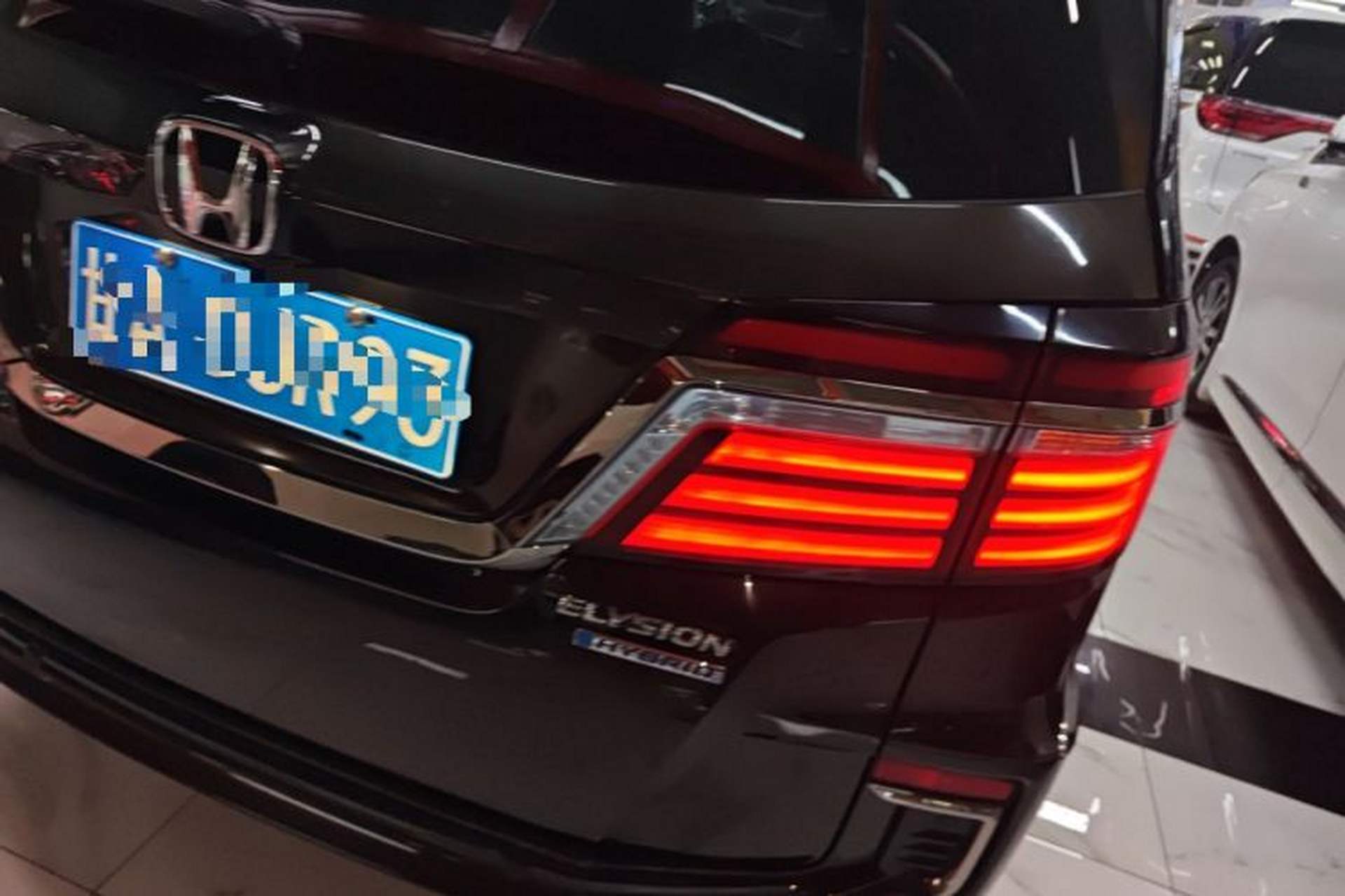 Used Honda Elysion 2019 2.0L Hybrid Luxury Edition Exterior 2