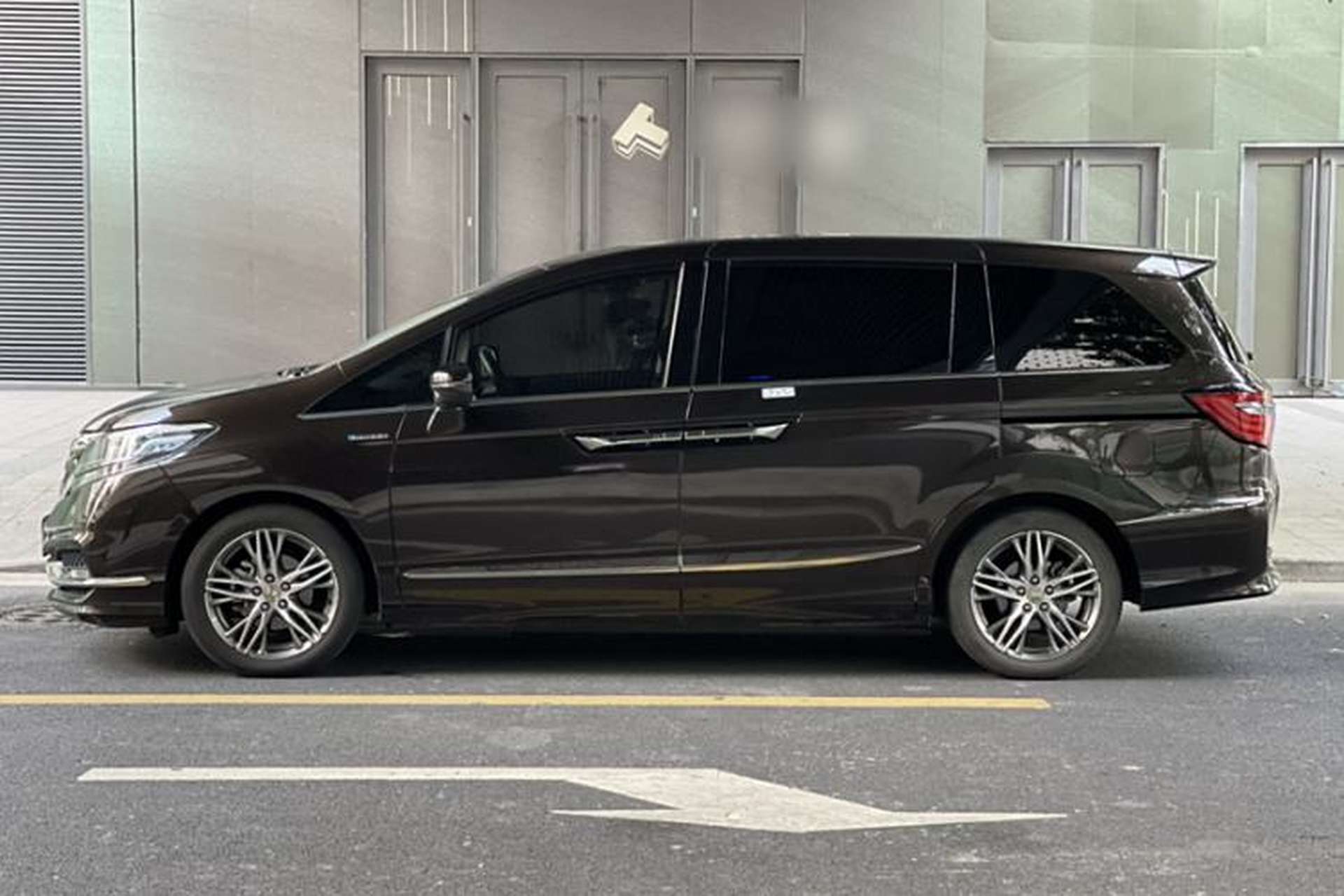 Used Honda Elysion 2019 2.0L Hybrid Supreme Edition Exterior 2