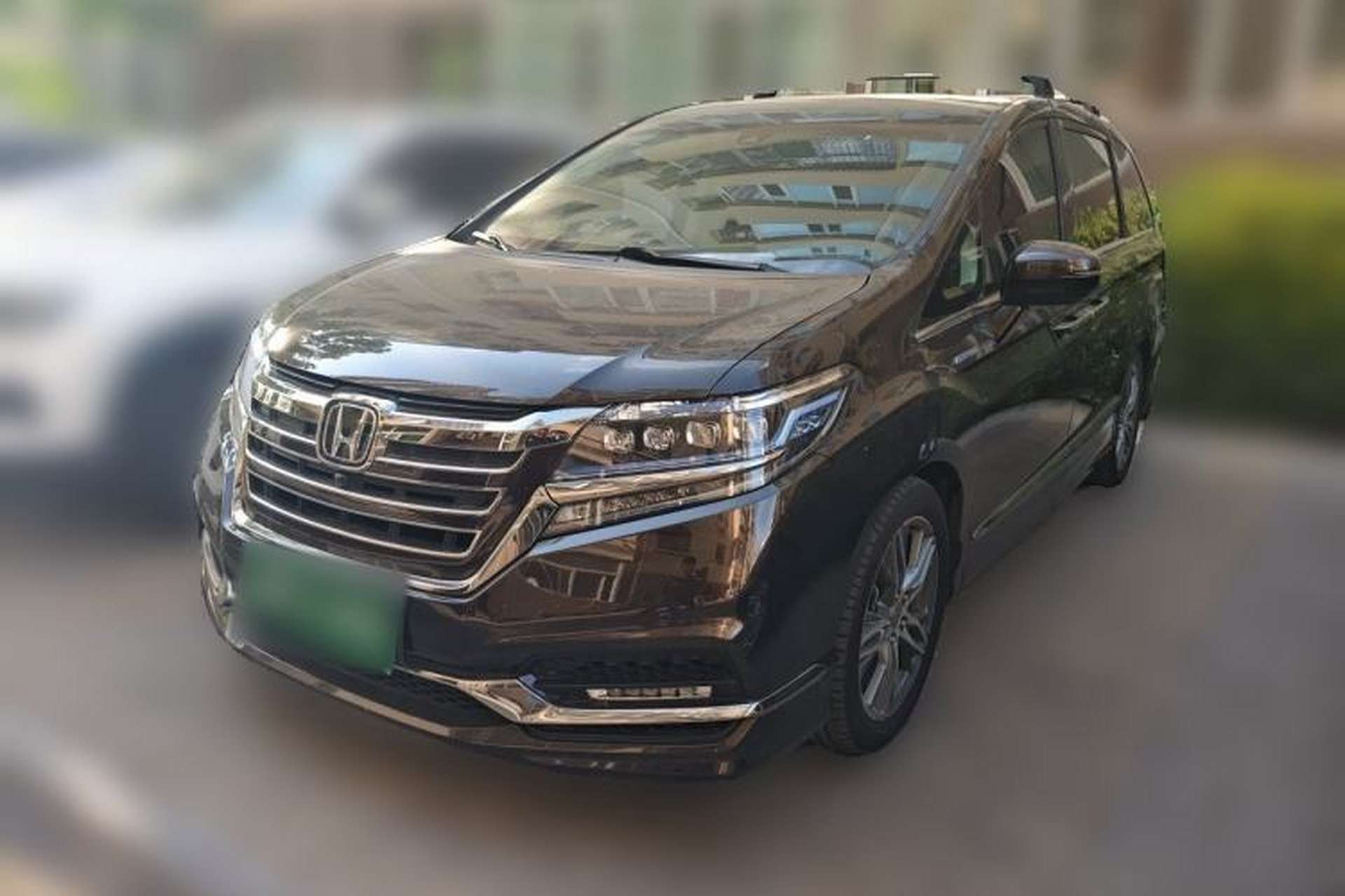 Used Honda Elysion 2019 2.0L Hybrid Supreme Edition Front Left 45 Deg