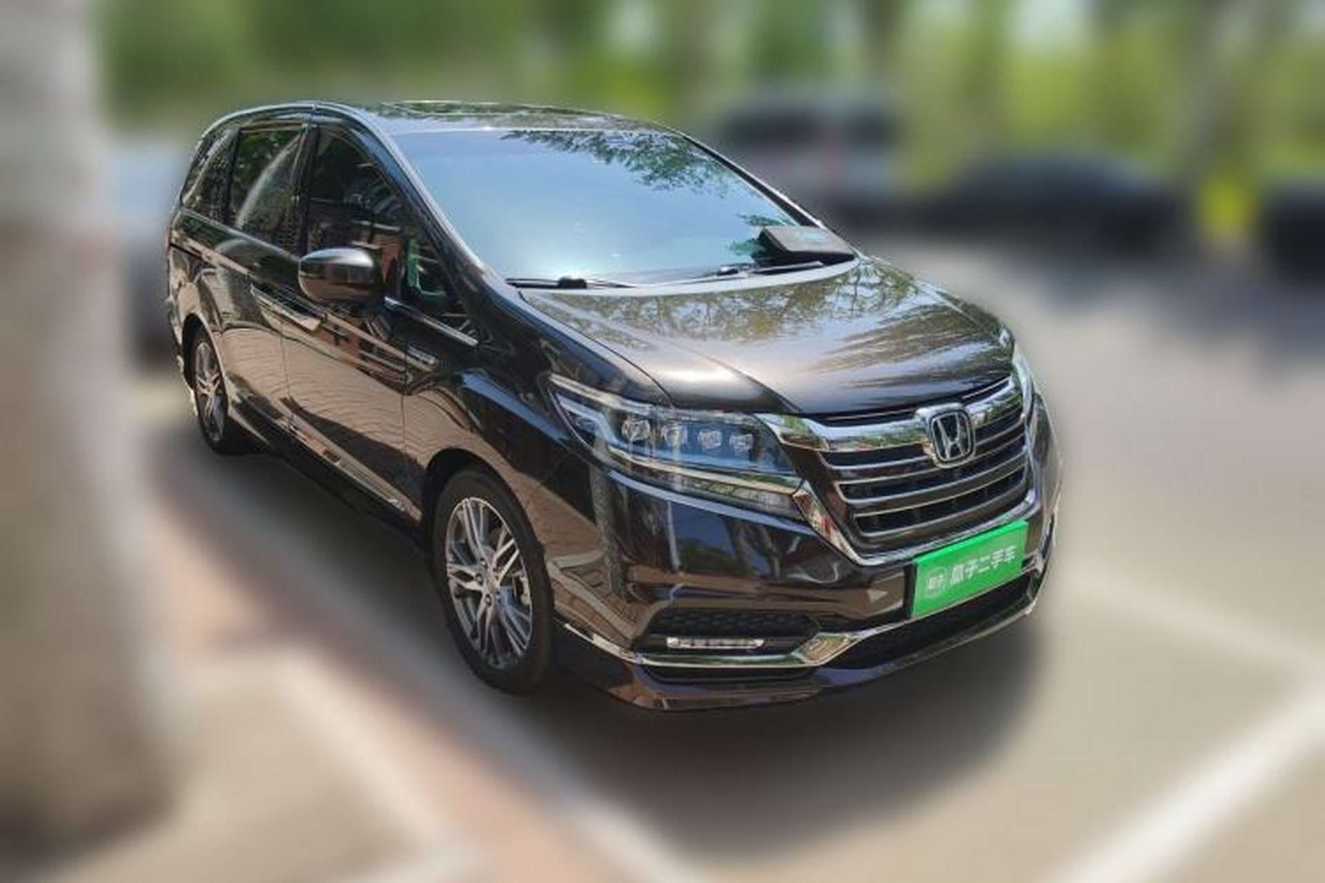 Used Honda Elysion 2019 2.0L Hybrid Supreme Edition Front Right 45 Deg