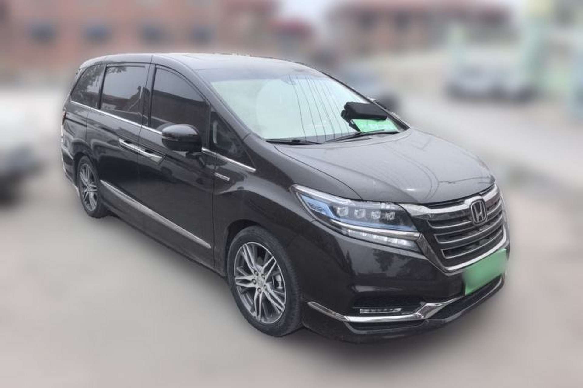 Used Honda Elysion 2019 2.0L Hybrid Luxury Edition Front Right 45 Deg