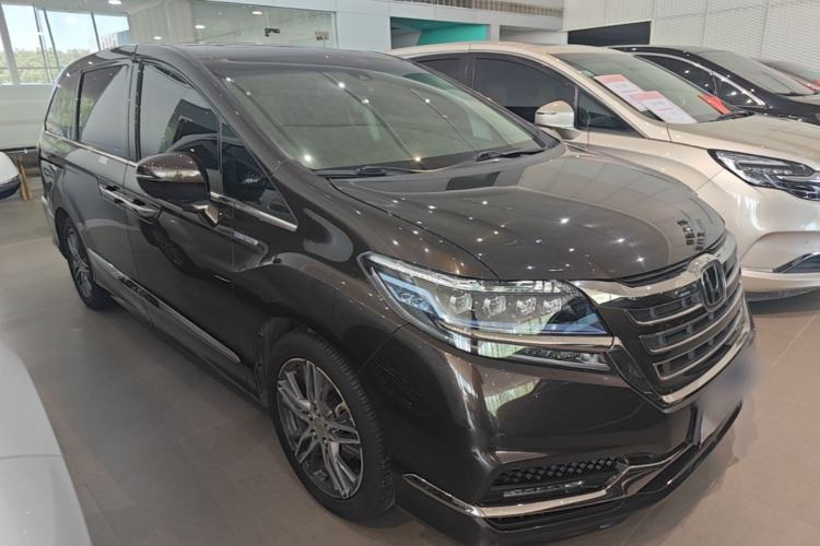 Used Honda Elysion 2019 2.0L Hybrid Comfort Edition Front Right 45 Deg