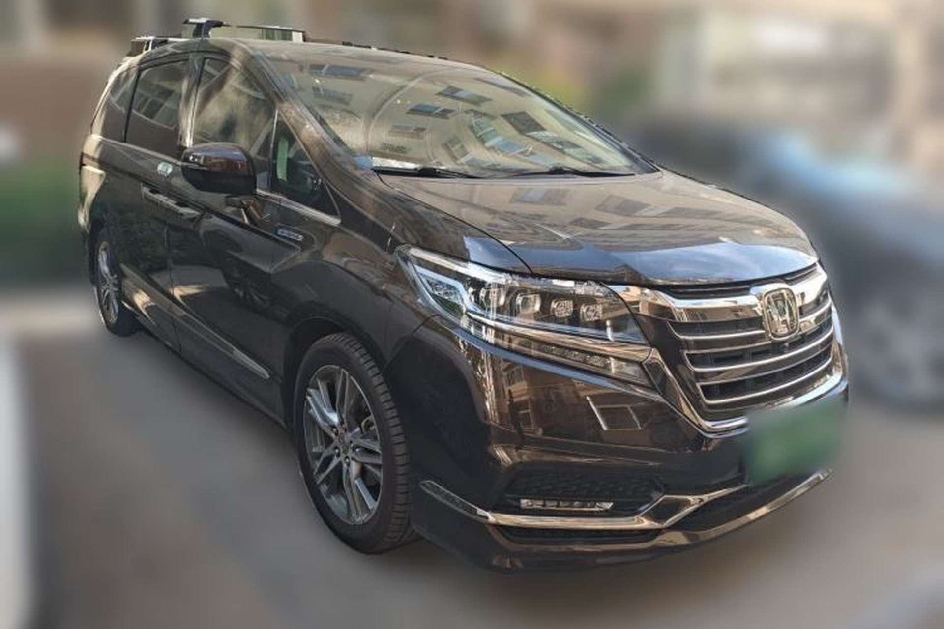 Used Honda Elysion 2019 2.0L Hybrid Supreme Edition Front Right 45 Deg