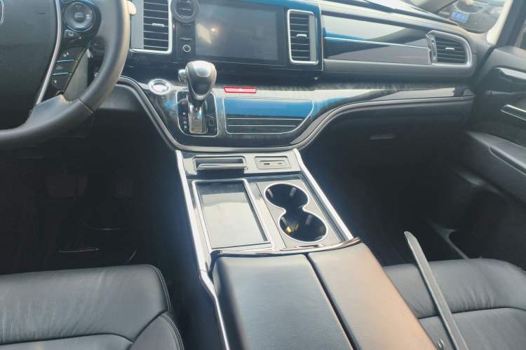 Used Honda Elysion 2019 2.0L Hybrid Luxury Edition Gear Lever