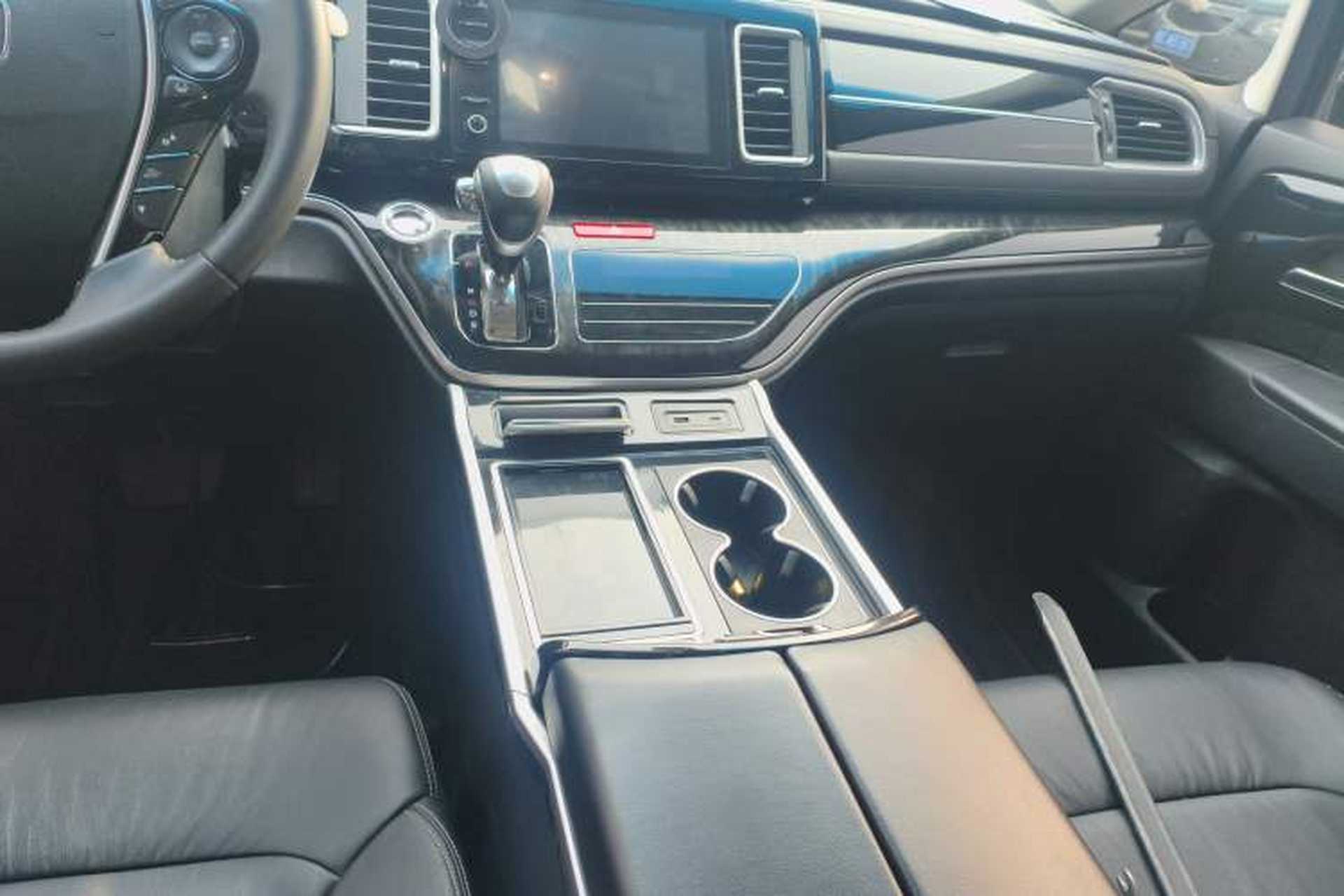 Used Honda Elysion 2019 2.0L Hybrid Luxury Edition Gear Lever
