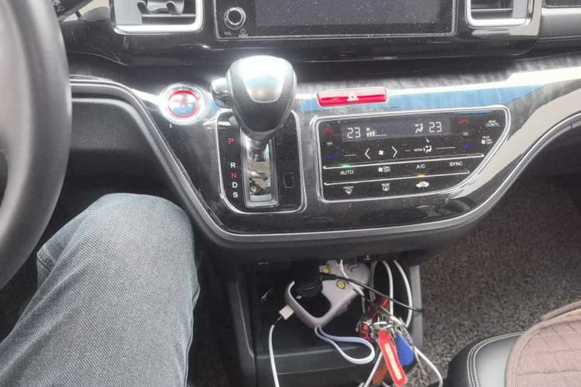 Used Honda Elysion 2019 2.0L Hybrid Luxury Edition Gear Lever