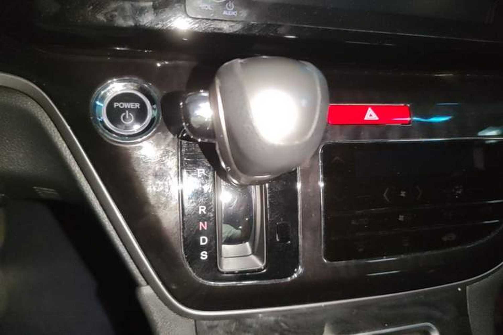 Used Honda Elysion 2019 2.0L Hybrid Luxury Edition Gear Lever